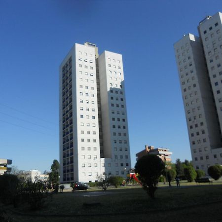 Milan White Tower Flat Bisceglie M1 Milão Exterior foto